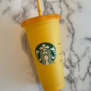 NEW 💛 Starbucks color changing cup